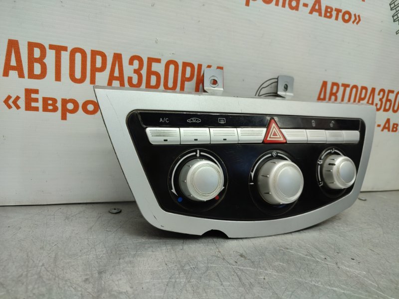 Блок управления кондиционером Solano 620 2011 Седан 1.6 л