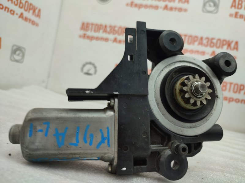 Моторчик стеклоподъемника передний левый Kuga 2012