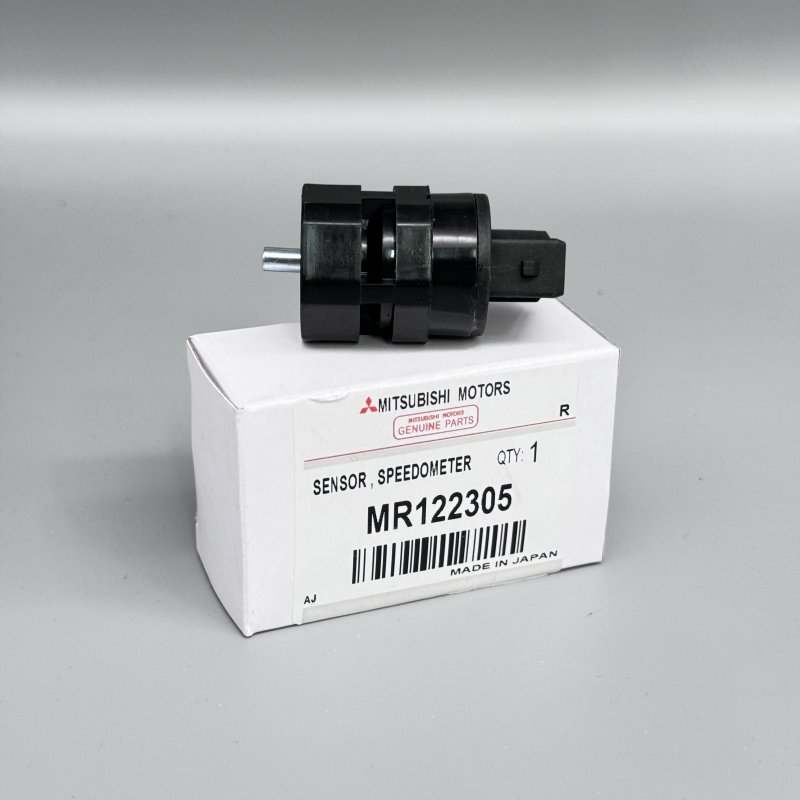 Запчасть датчик скорости Mitsubishi 4D56 MR122305 новая Датчик скорости Mitsubishi 4D56 MR122305 новая
