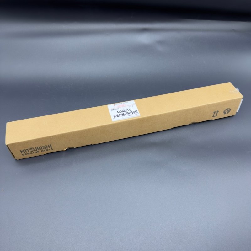 Распредвал Mitsubishi 4D56 MD050140 новая
