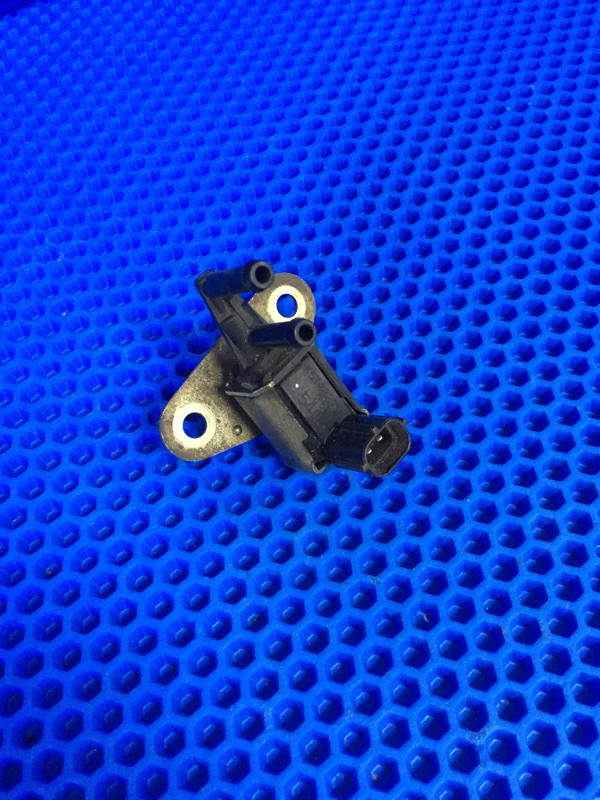 Запчасть клапан электромагнитный Mazda Bongo SK82V K5T48279 контрактная Клапан электромагнитный Mazda Bongo SK82V K5T48279 контрактная