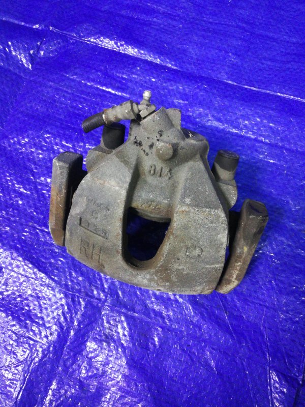 Запчасть суппорт тормозной передний правый Mazda Axela BK5P BPYK3361XA контрактная Суппорт тормозной передний правый Mazda Axela BK5P BPYK3361XA контрактная