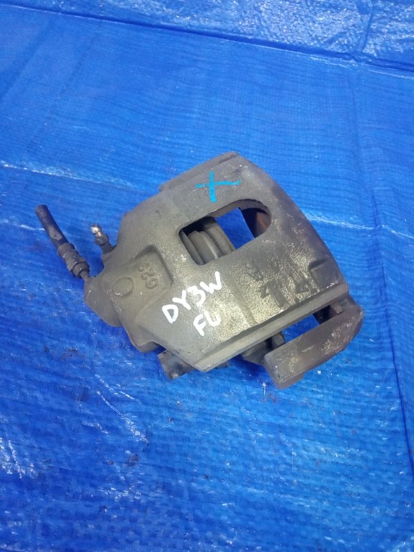 Запчасть суппорт тормозной передний левый Mazda Demio DY3W D3Y03399Z контрактная Суппорт тормозной передний левый Mazda Demio DY3W D3Y03399Z контрактная