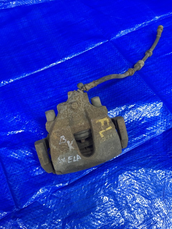 Суппорт тормозной передний левый Mazda Axela BK5P BPYK3371XA контрактная