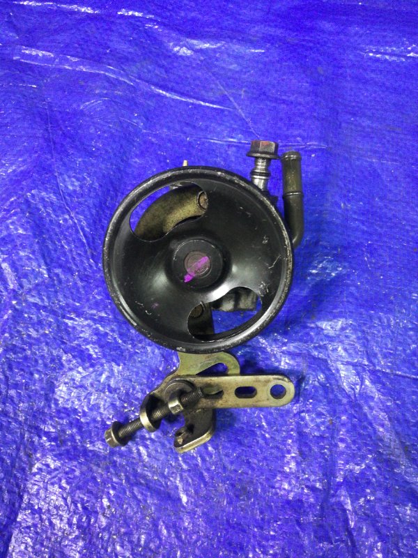 Запчасть насос гидроусилителя руля Mazda Demio DW3W B3ME D20132650C контрактная Насос гидроусилителя руля Mazda Demio DW3W B3ME D20132650C контрактная