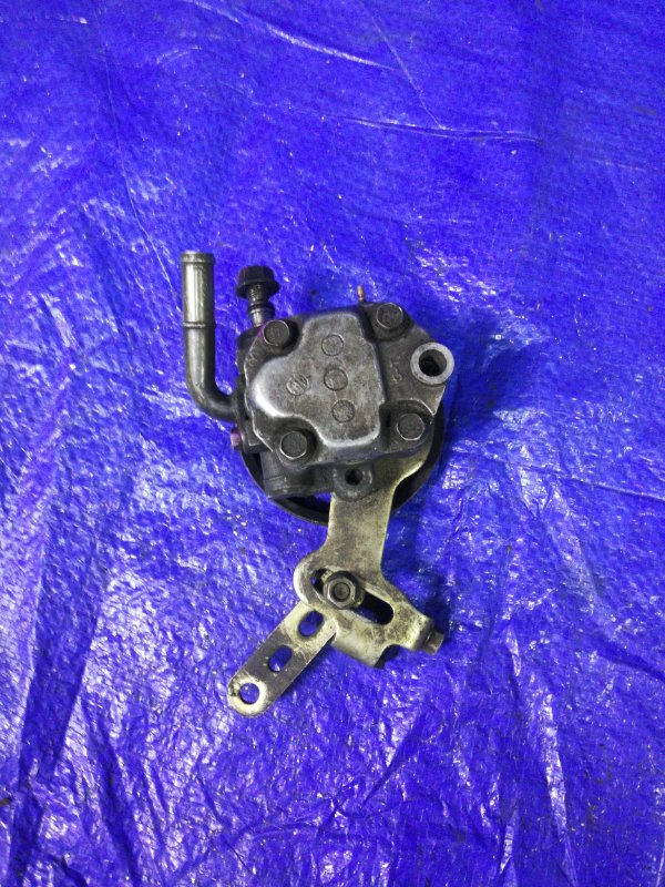 Насос гидроусилителя руля Demio DW3W B3ME Насос гидроусилителя руля Demio DW3W B3ME