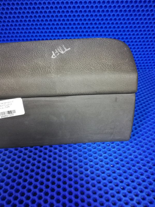 Подушка безопасности пассажира передняя левая Mazda Millenia TAFP