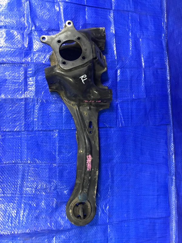 Рычаг подвески задний левый Mazda Axela BL5FW BP4K28250K контрактная