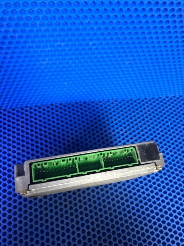 Блок управления двигателем Demio DW3W B3 Блок управления двигателем Demio DW3W B3