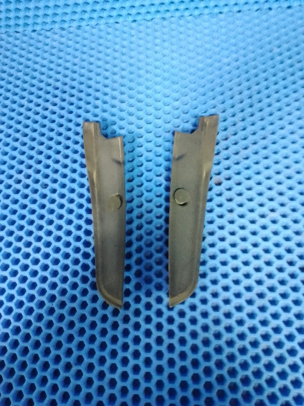 Молдинг лобового стекла FIAT LINEA 2012 323 1.4 L 51761345 контрактная