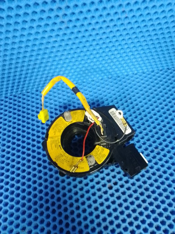 Запчасть шлейф-лента подушки безопасности Mazda Axela BK5P BS3E66CS0 контрактная Шлейф-лента подушки безопасности Mazda Axela BK5P BS3E66CS0 контрактная