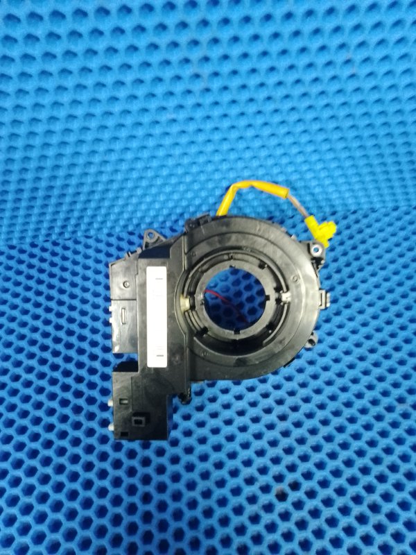 Шлейф-лента подушки безопасности Axela BK5P Шлейф-лента подушки безопасности Axela BK5P