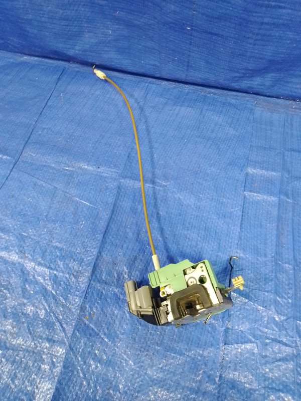 Замок боковой двери передний правый FIAT LINEA 2012 323 1.4 L 51812870 контрактная