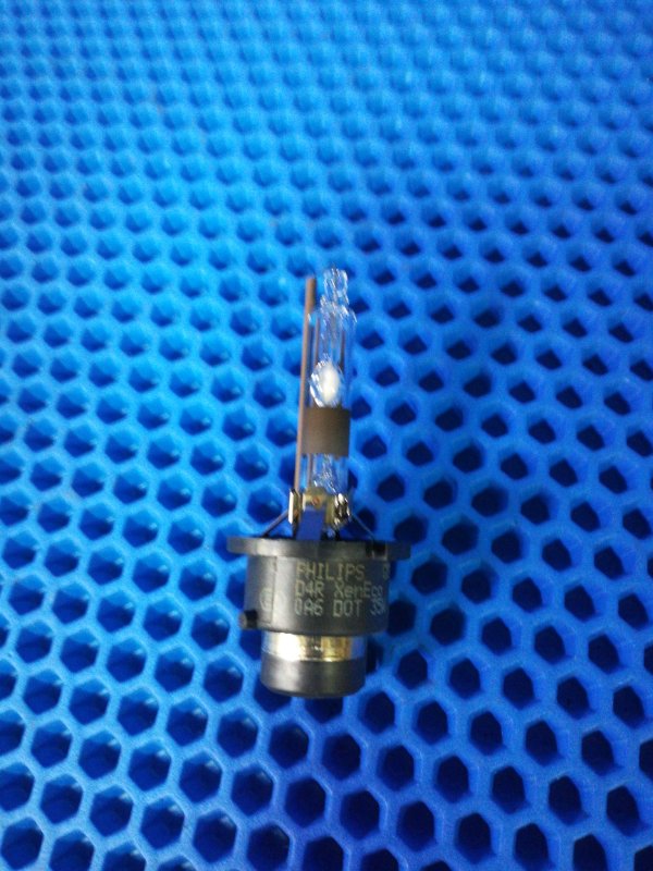 Лампа ксенон Toyota Vitz NCP91 90981-20030 контрактная