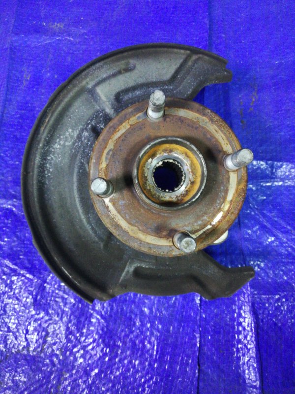 Ступица передняя правая Daihatsu Tanto exe L455S KF-VE 43211-B2021 контрактная