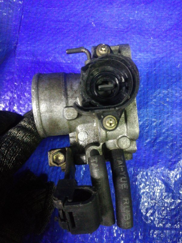 Корпус дроссельной заслонки Corolla EE111 4E-FE