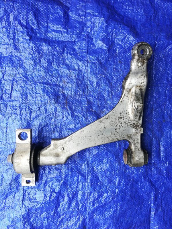 Рычаг подвески передний левый Toyota Crown GRS183 48640-30300 контрактная