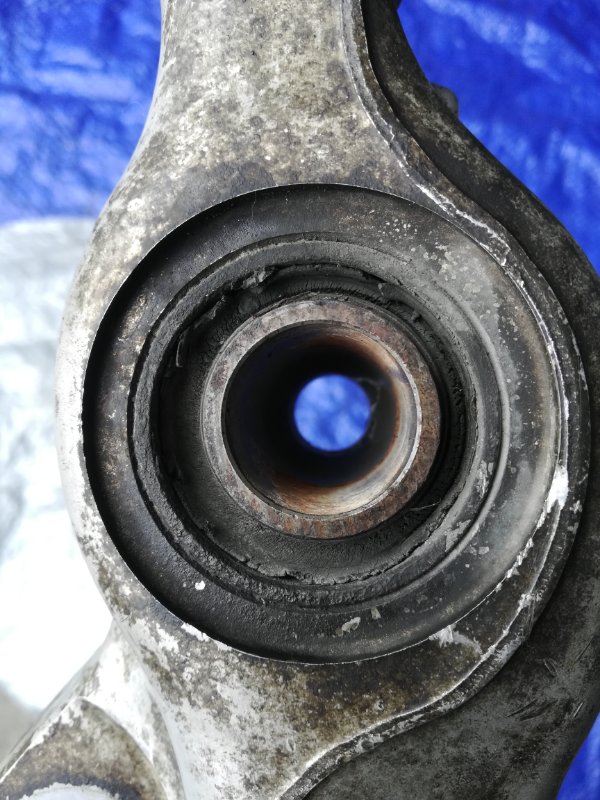 Рычаг подвески передний левый Crown GRS183