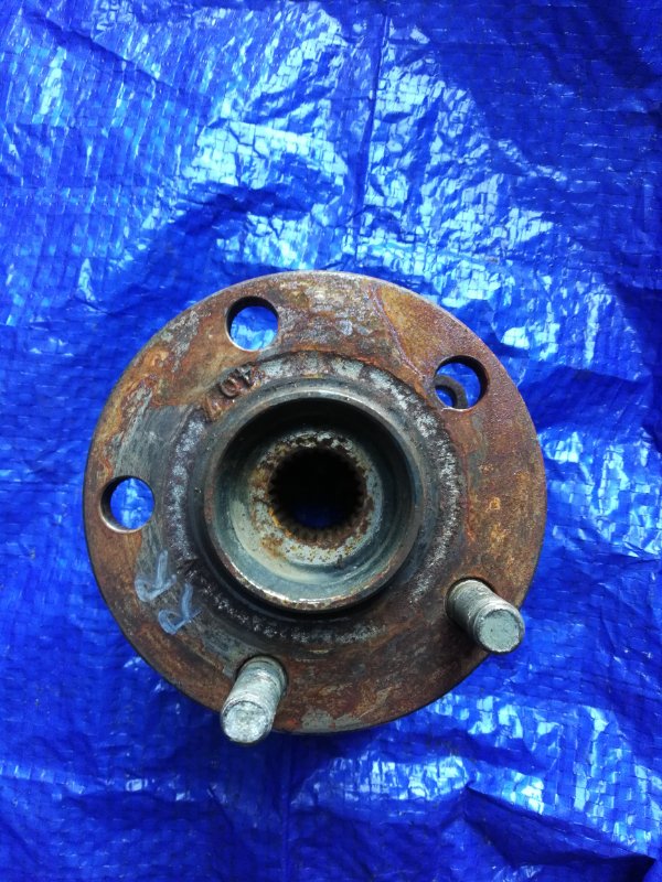 Ступица задняя правая Legacy BH5 Ступица задняя правая Legacy BH5