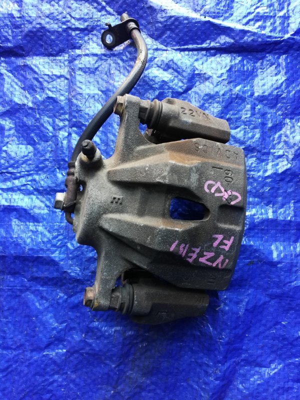 Суппорт тормозной передний левый Toyota Auris ZRE152 2ZRFE 47750-12A10 контрактная