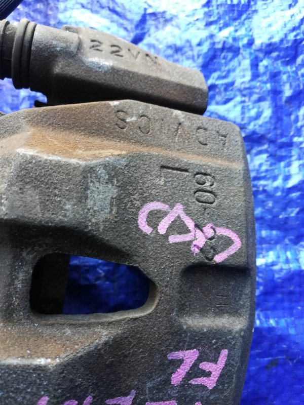 Суппорт тормозной передний левый Toyota Auris ZRE152 2ZRFE