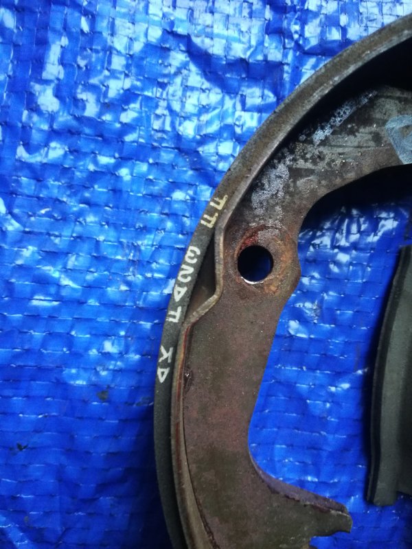 Колодки стояночного тормоза задние правые Legacy BH5