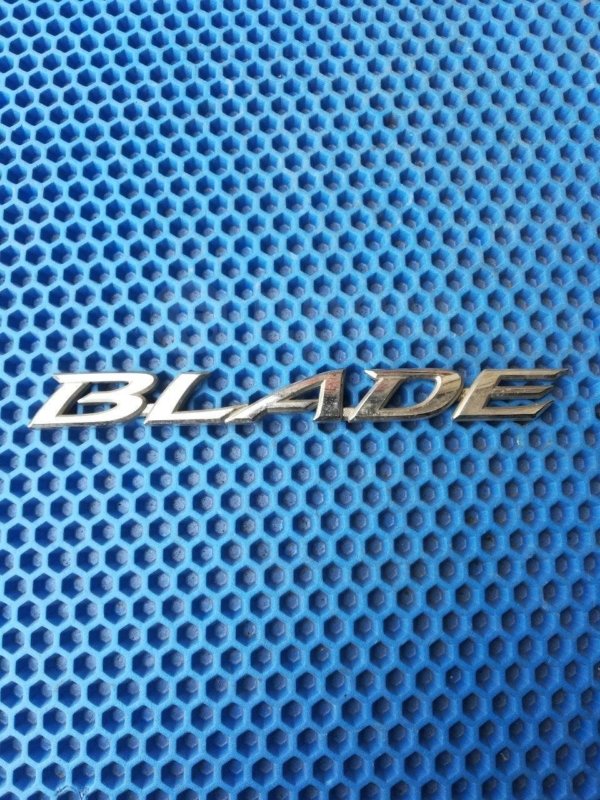 Эмблема задняя Toyota blade AZE156H 7544212A30 контрактная