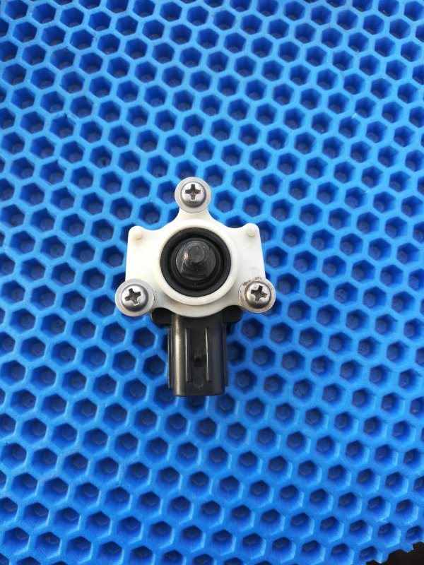 Датчик высоты дорожного просвета передний левый Lexus RX350 GGL16 8940648010 контрактная