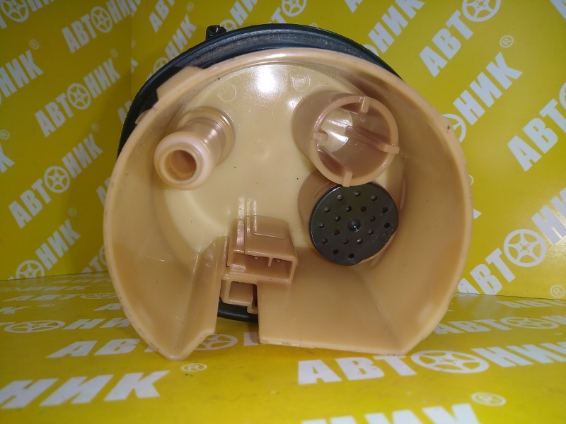 Крышка корпуса топливного насоса TOYOTA BB NCP31