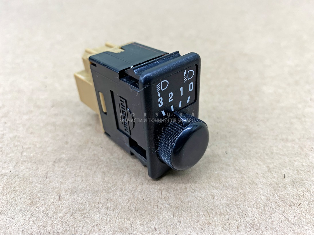 Кнопка корректора фар Subaru Impreza WRX STi 2003 GDB EJ207DW5CR 83011-FE010 контрактная