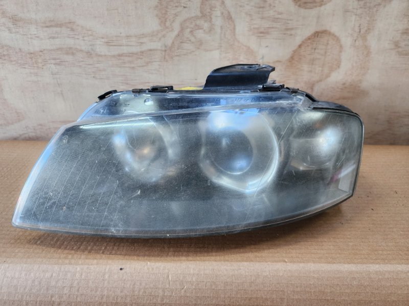 Headlight HID front left AUDI A3 2005 8P BLX 8P0941003N USED