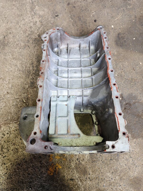 Engine sump pan BIGHORN 1995 UBS69 4JG2 Engine sump pan BIGHORN 1995 UBS69 4JG2