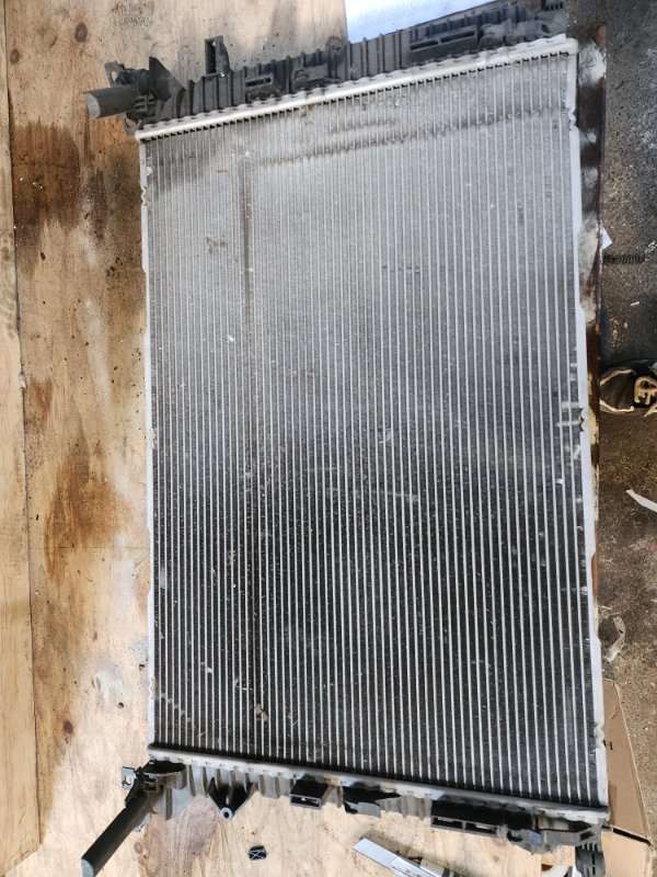 Radiator AUDI A4 B8 Radiator AUDI A4 B8