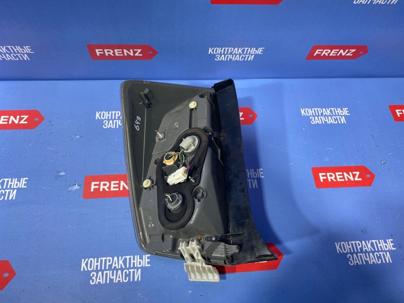 Фонарь задний правый Prius 2009-2015 30