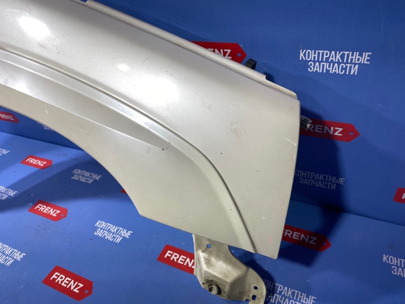 Крыло переднее правое Escalade 2002-2006 GMT800
