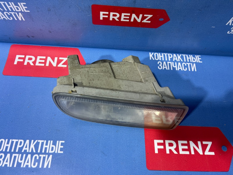 Фара противотуманная правая Toyota Land Cruiser 100