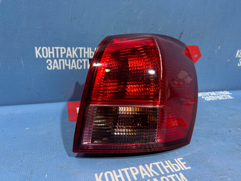 Фонарь правый Quashqai 2006-2010 J10