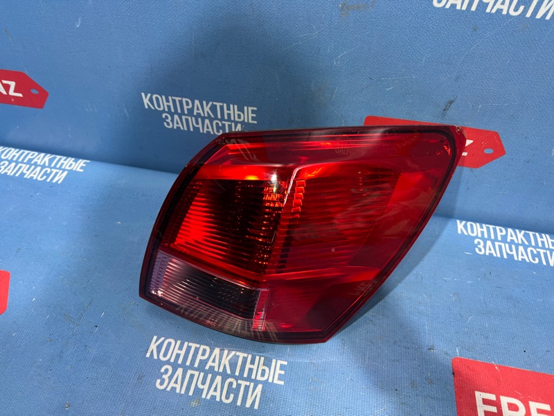 Фонарь правый Quashqai 2006-2010 J10