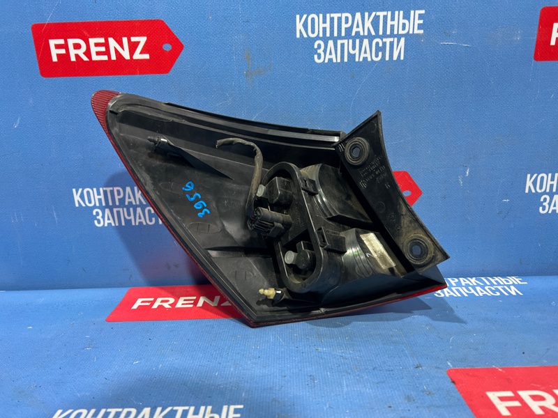 Фонарь правый Quashqai 2006-2010 J10