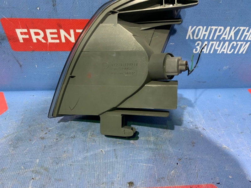 Повторитель поворота правый X-trail 2001-2006 T30