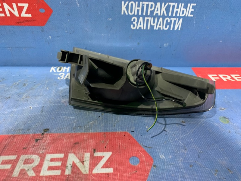 Повторитель поворота правый X-trail 2001-2006 T30