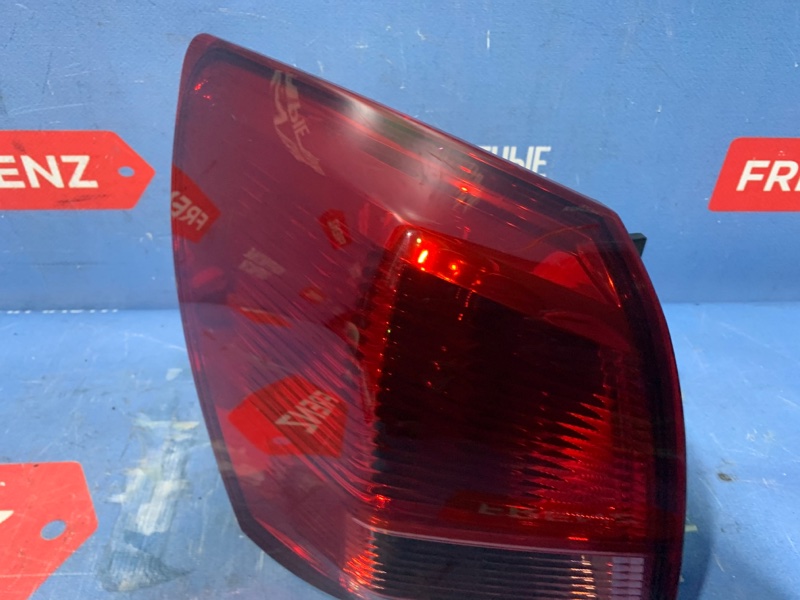 Фонарь левый Nissan Quashqai J10