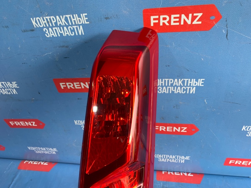 Фонарь правый X-trail 2007-2010 T31