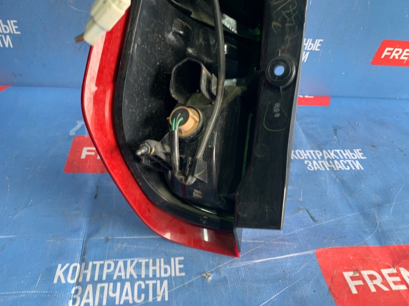 Фонарь правый X-trail 2007-2010 T31