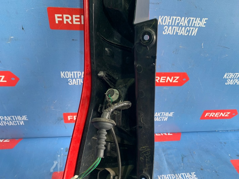 Фонарь правый X-trail 2007-2010 T31