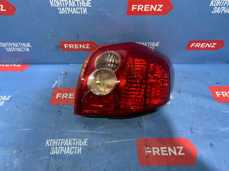 Фонарь правый Toyota Auris 2006-2012 E150 81551-02390 Б/У