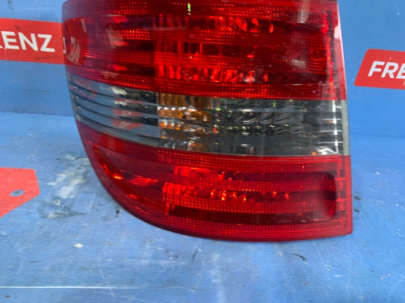 Фонарь левый Mercedes-Benz B W245