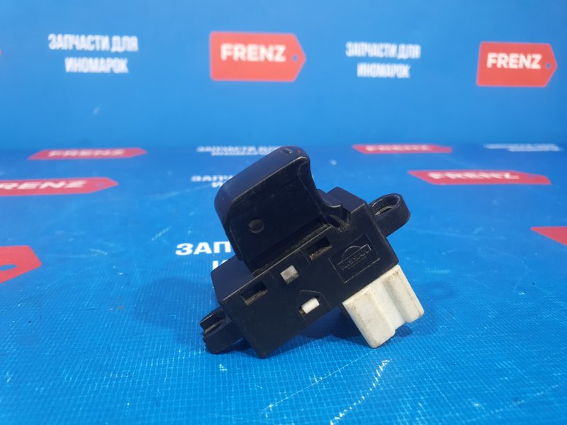 Кнопка стеклоподъемника Subaru Forester 2007-2012 SH 83071FG110 контрактная