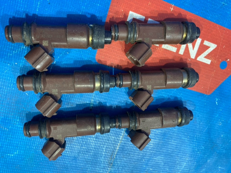 Форсунка топливная Subaru Outback BP