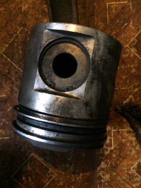 Поршень Cummins 14 Поршень Cummins 14